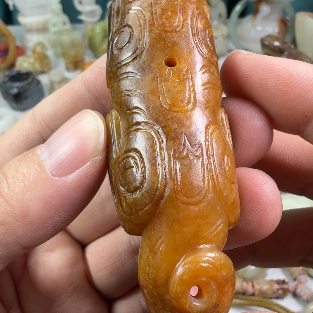 七***星和田玉（糖玉）未镶嵌颈饰