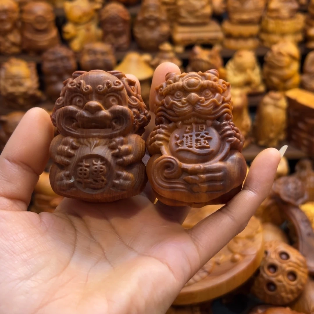 柏木（崖柏）心**马陈化料手把件