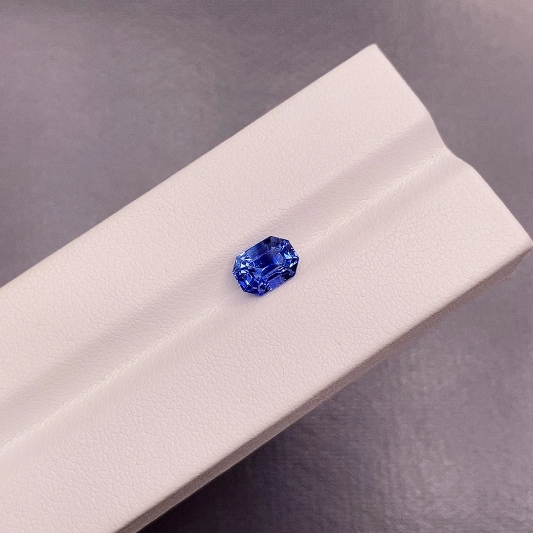 裸石蓝宝石1.88克拉