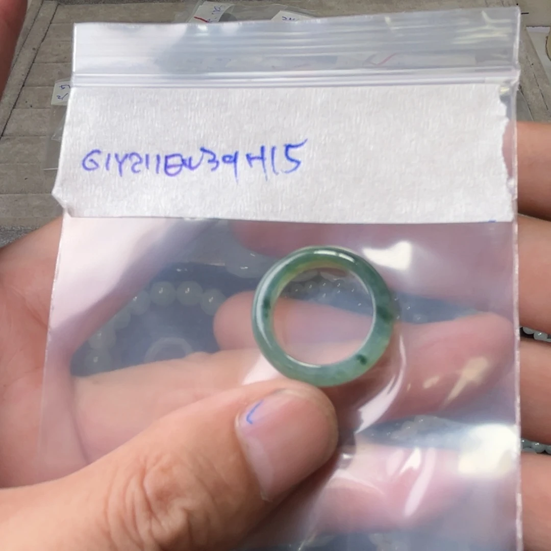 定制翡翠未镶嵌年***人