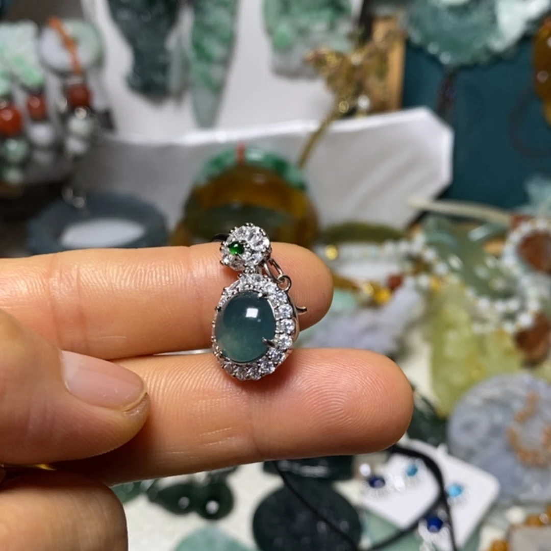 【闪购商品】翡翠吊坠(赠链)未镶嵌丹**d