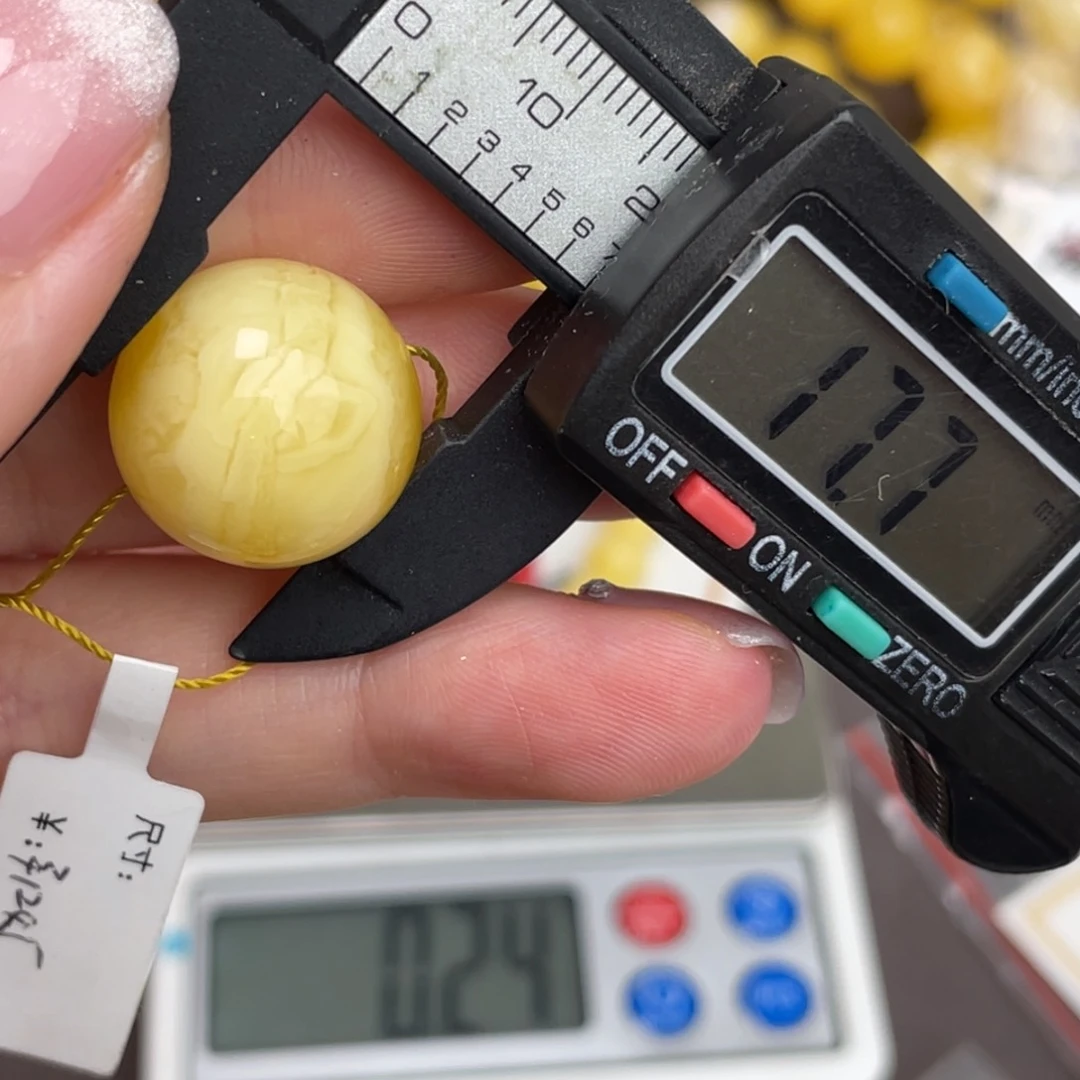 未镶嵌琥珀裸石蜜蜡216