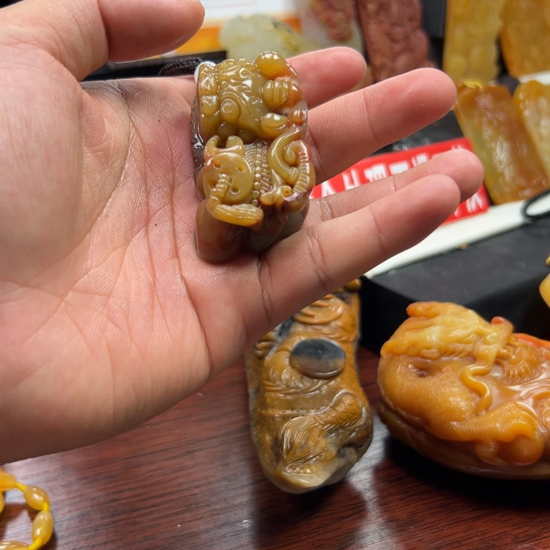 石英质玉（黄龙玉）未镶嵌多样性发货，发其一