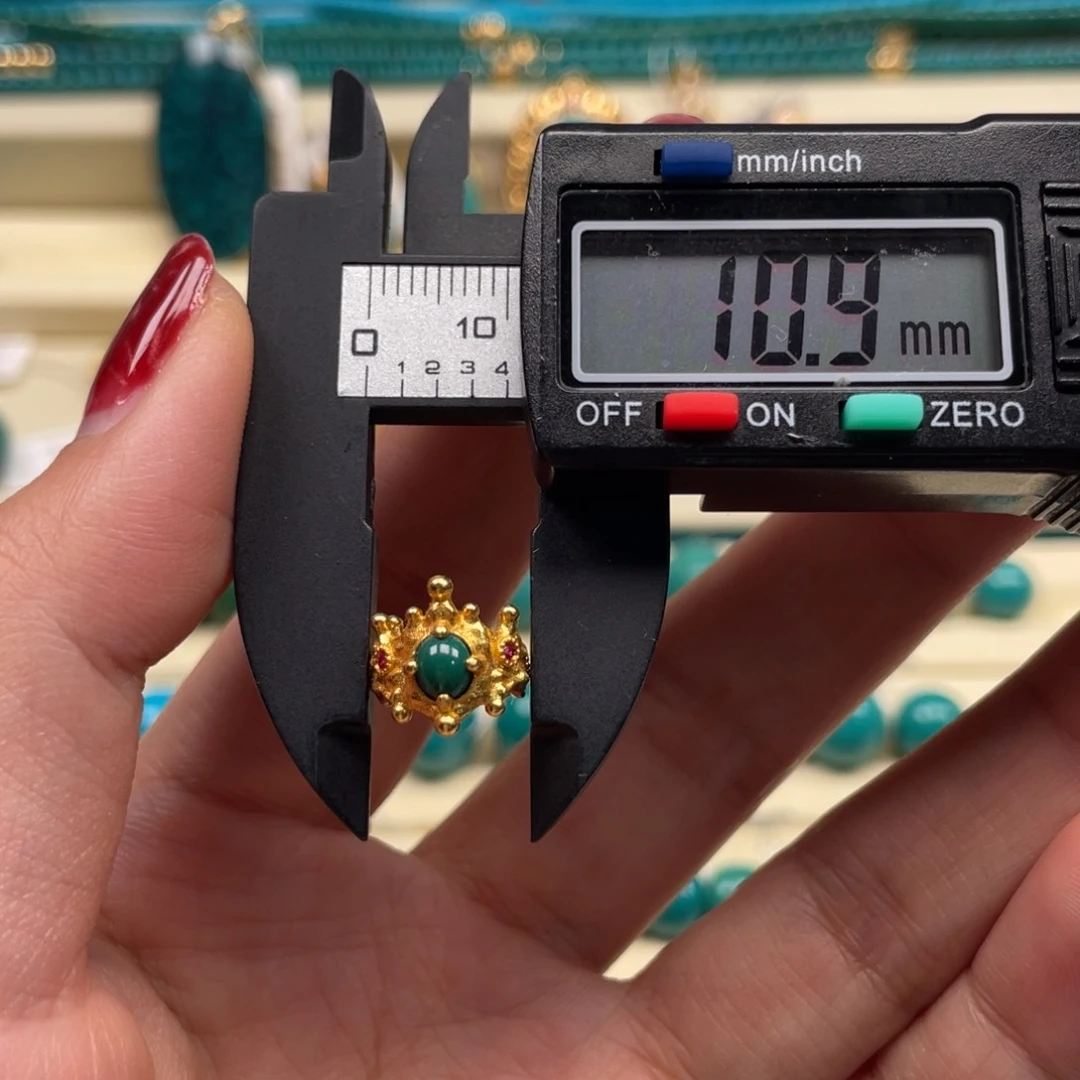 18K金镶嵌绿松石珠宝奇石皇冠