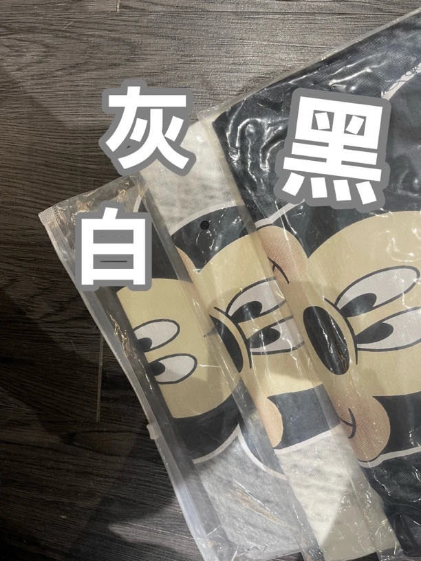 大头米奇短袖 各一