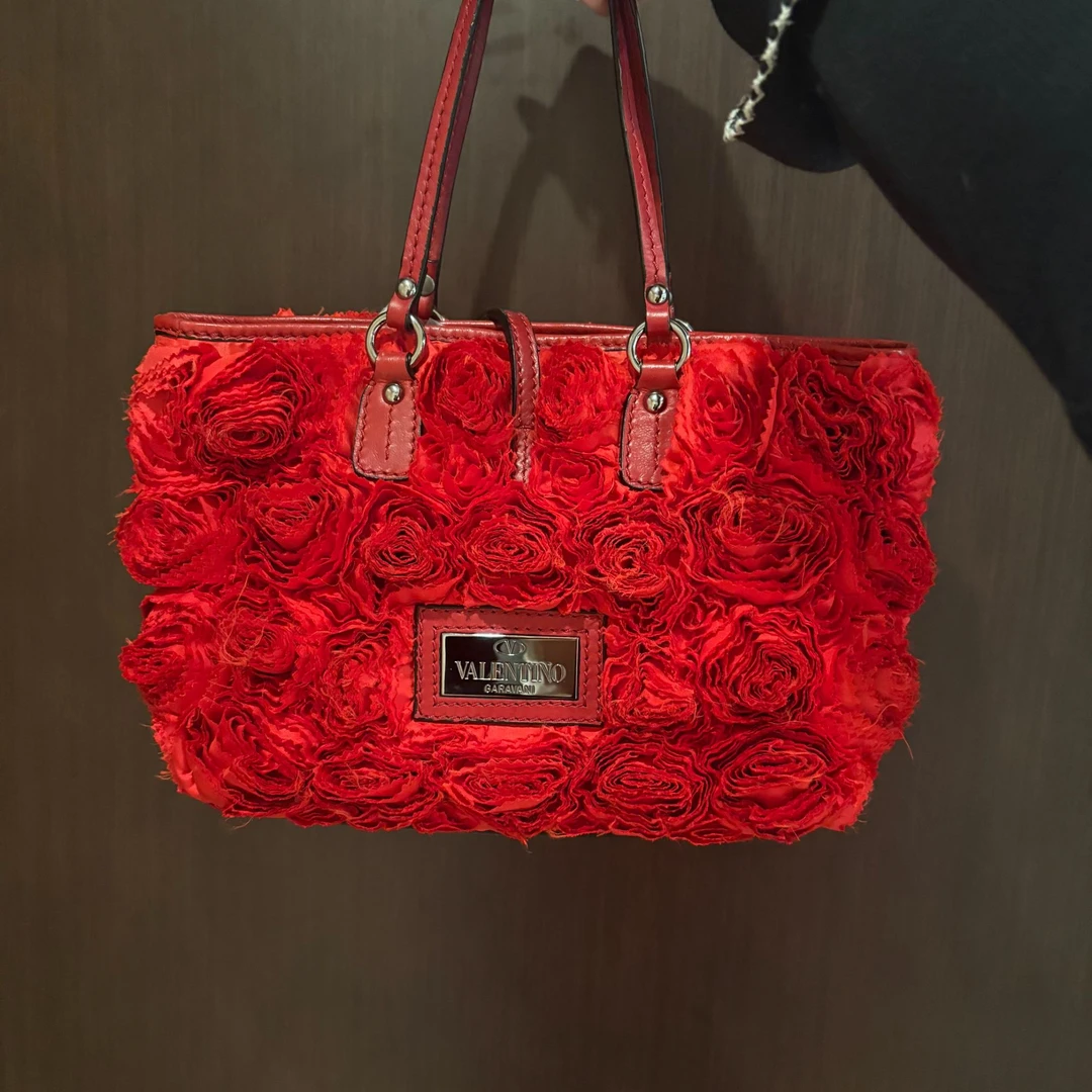 95新 Valentino/华伦天奴 辣辣/高稀花卉红色托特包