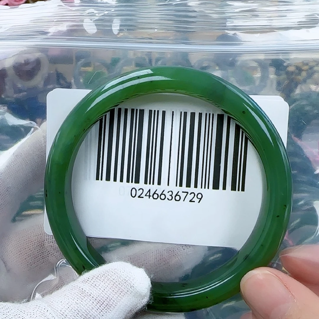 和田玉（碧玉）手镯未镶嵌包容62.5