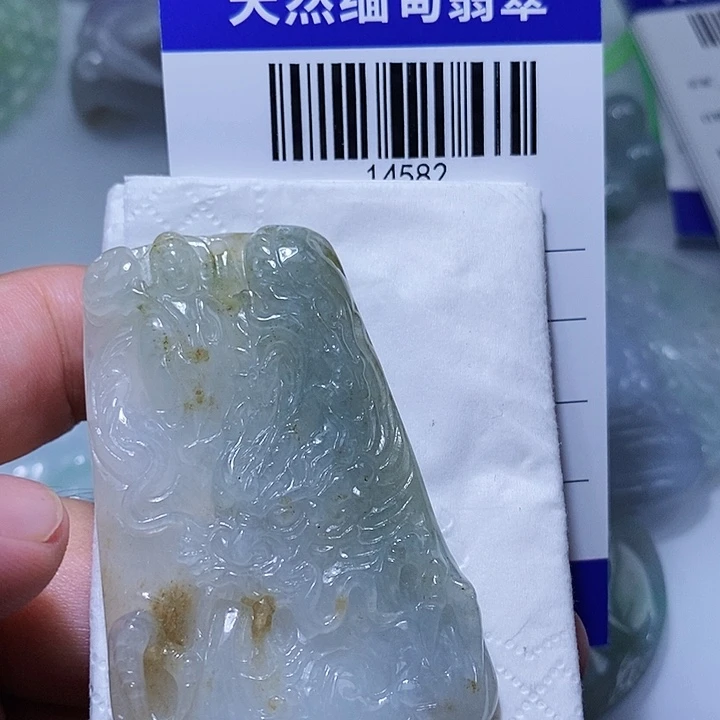 翡翠未镶嵌颈饰天光墟翡翠市场现金代购