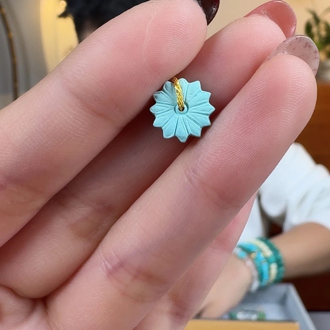 绿松石未镶嵌挂件