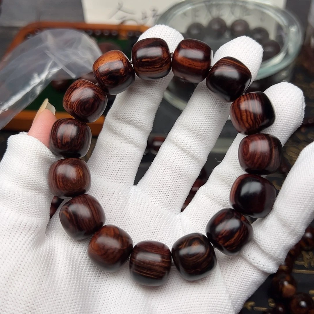 @***刚木1516海南红降黑金满油瑕疵