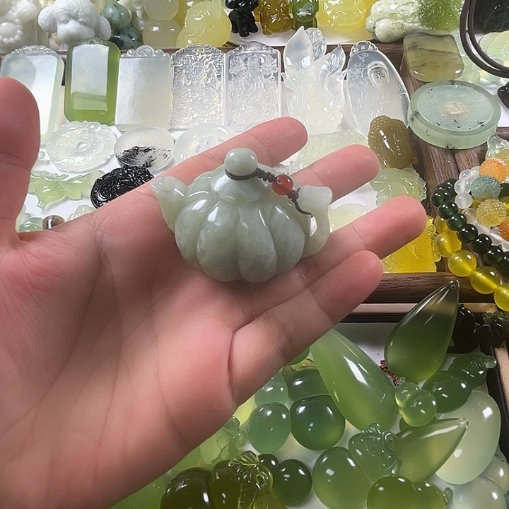 未镶嵌岫玉吊坠(不含链)