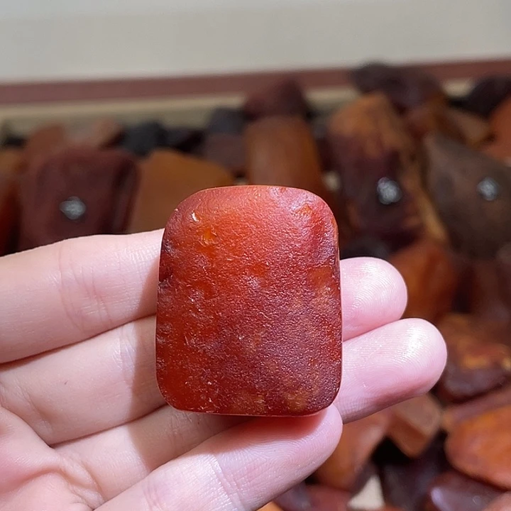 琥珀未镶嵌珠宝奇石吊坠