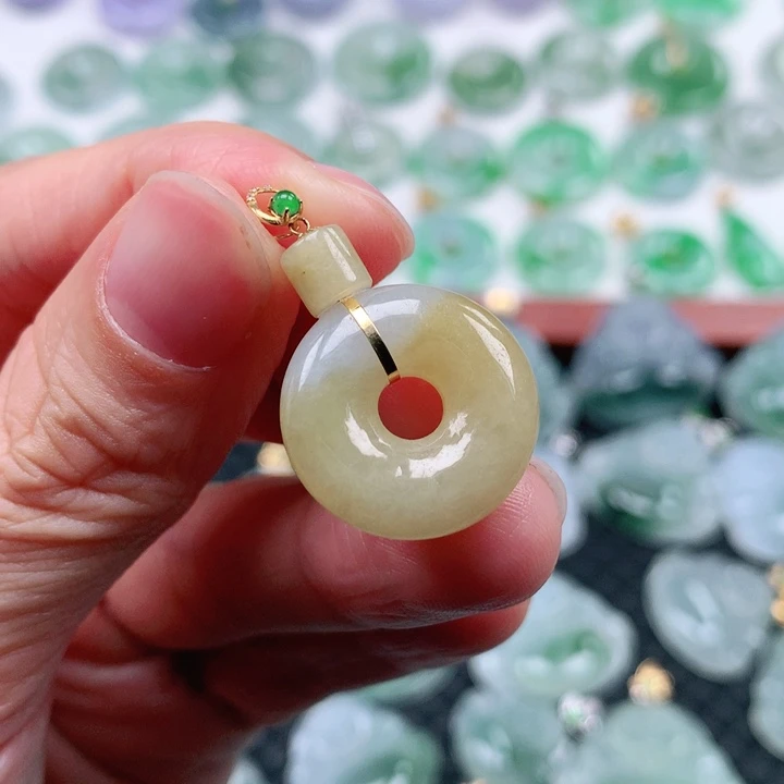 翡翠吊坠(不含链)18K金镶嵌