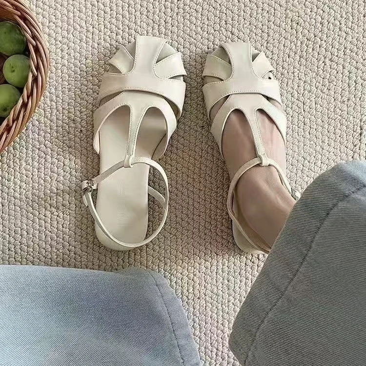 小敏家 文艺小众编织镂空包头凉鞋 森系设计感T型扣猪笼鞋519-1