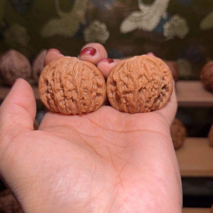 肚***饿文玩核桃吊坠山地磨盘39