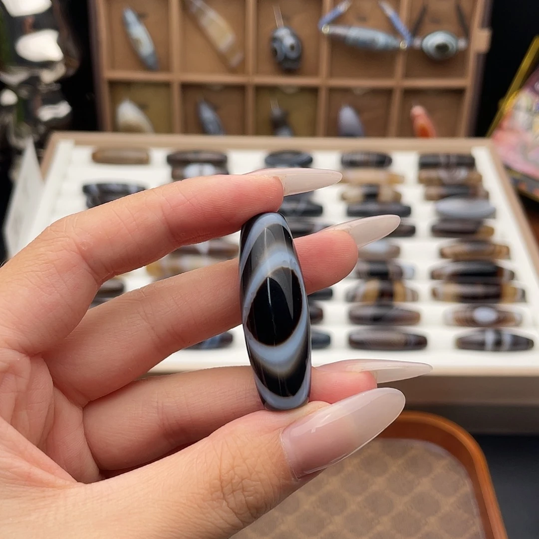 玛瑙/玉髓颈饰合金诺*