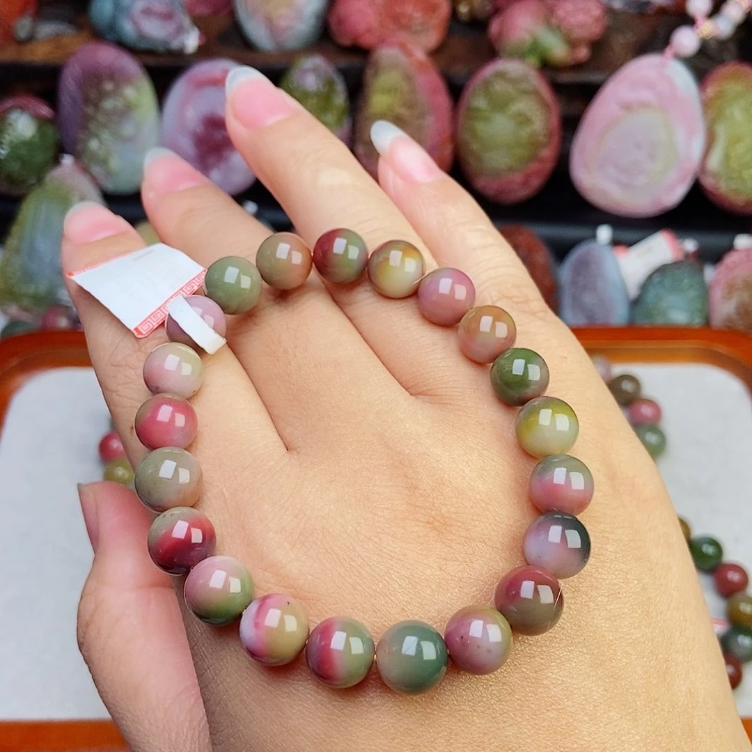 颈饰未镶嵌石英质玉（盐源）