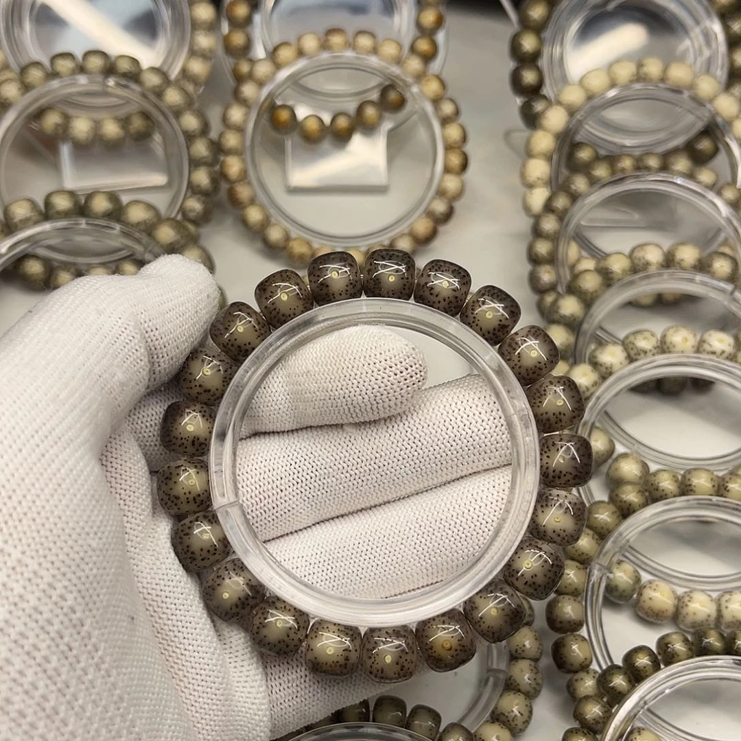 G***星月菩提手串海南星月菩提石玉料11×10黑冰小细星