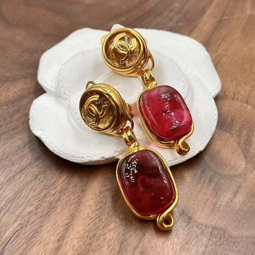 95新 Chanel/香奈儿 香奈儿红琉璃扫肩耳夹/x05780