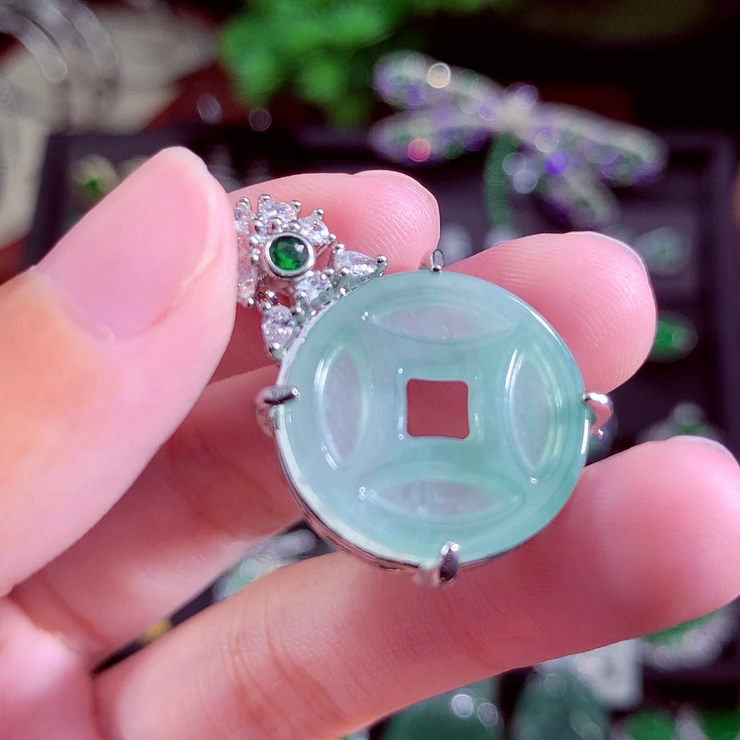 颈饰未镶嵌翡翠天然