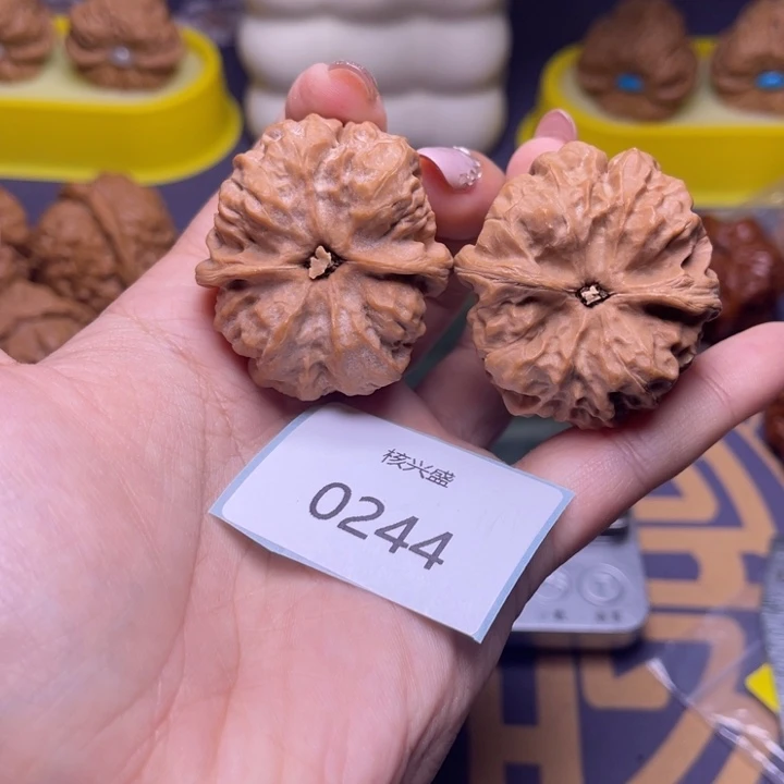 文玩核桃把件蛤蟆38.0244