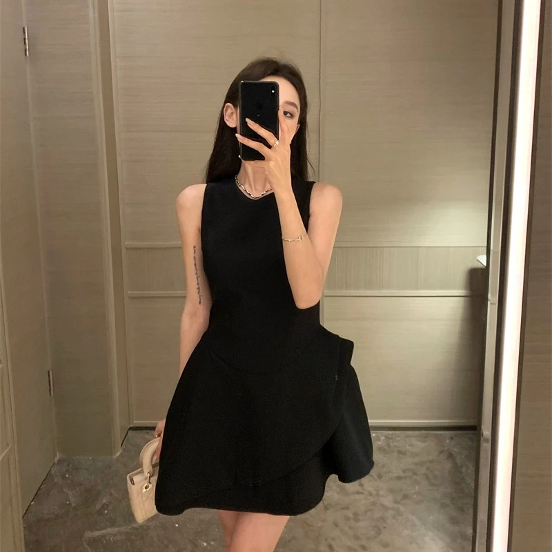 无袖连衣裙女2025春夏季甜美显瘦修身花苞裙黑色短裙收腰a字裙子