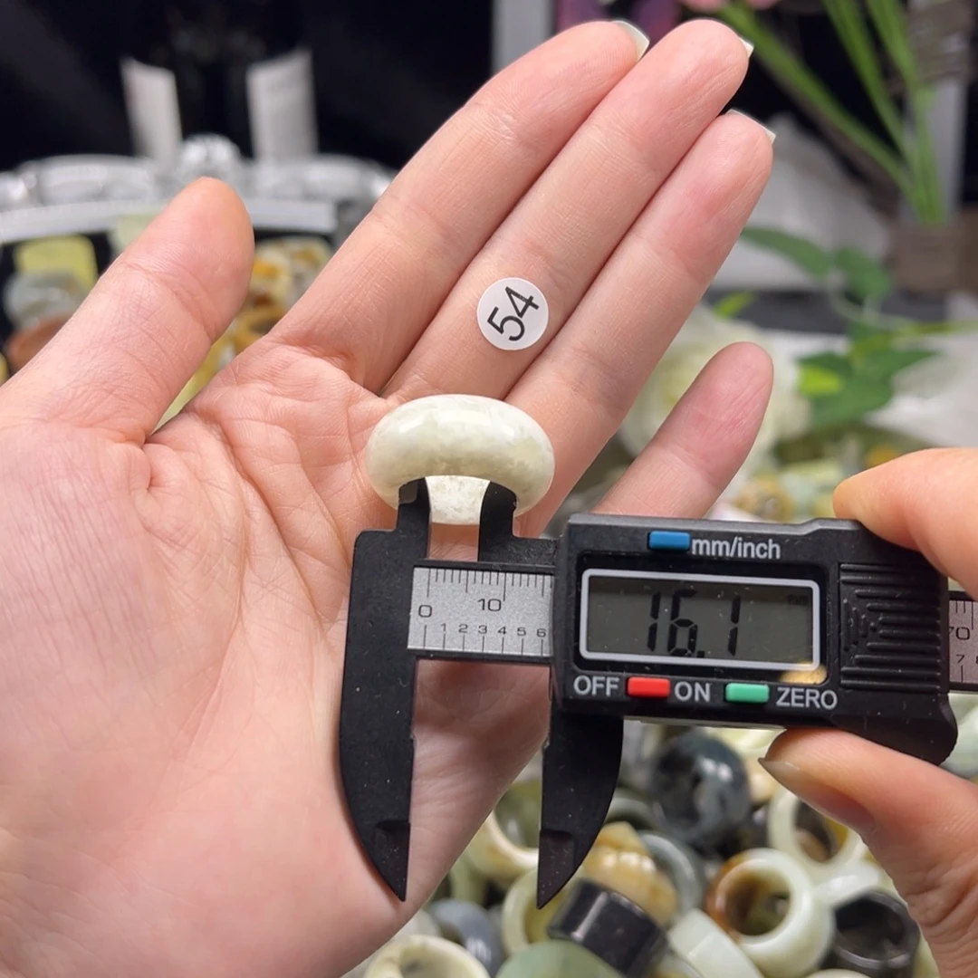 蛇纹石玉未镶嵌戒指