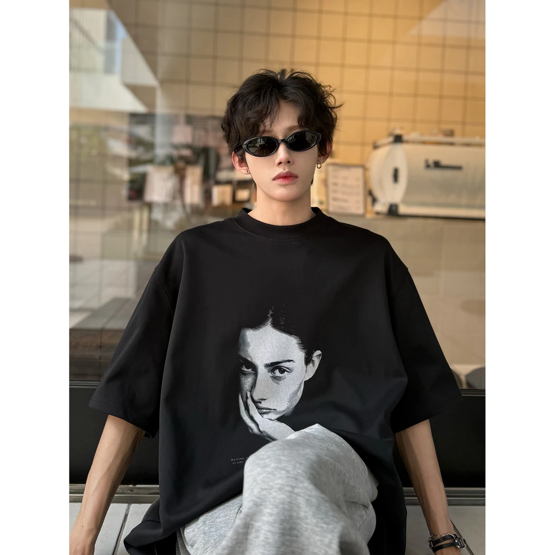 小众设计【浮世凝眸 】人像美式复古印花宽松黑色cleanfit短袖T恤男