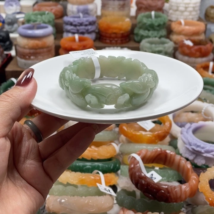 石英质玉未镶嵌手镯