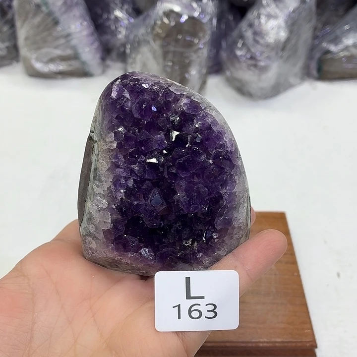 水晶摆件未镶嵌天然紫水晶