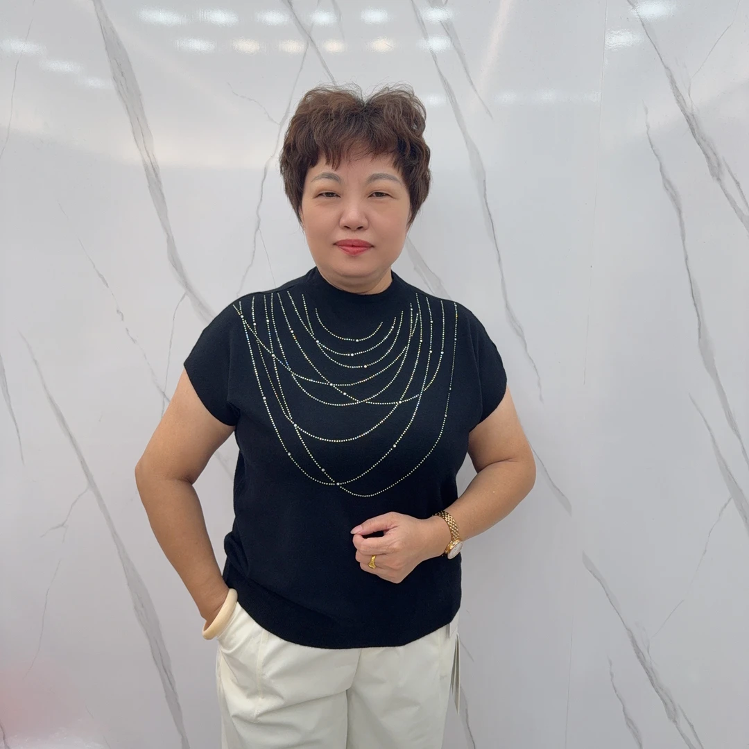 6222秋季新款时尚胸前烫钻短袖针织上衣