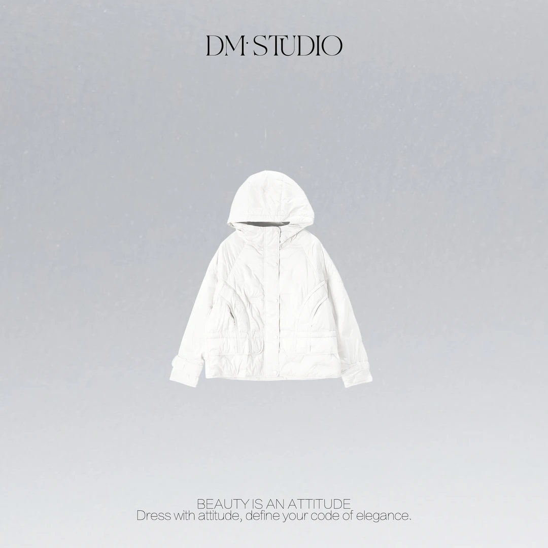 DEDM•STUDIO/冬季保暖气质轻感连帽新国标羽绒服2506YRF/831109