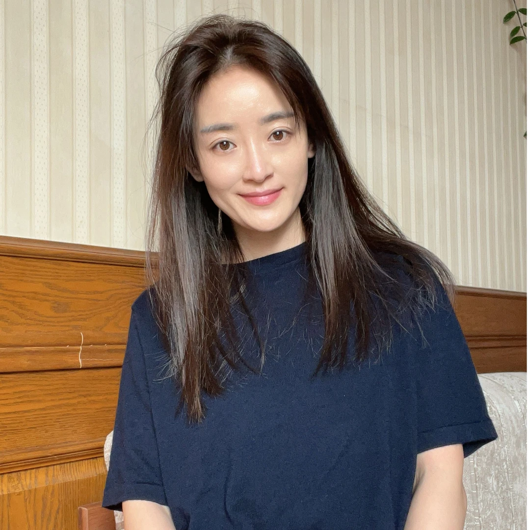 春季新款女士精纺圆领短袖JMW885-101