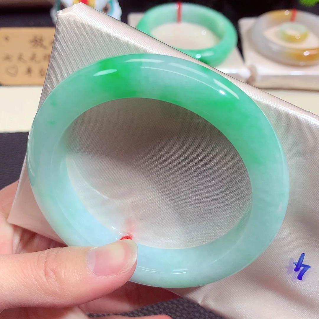 翡翠未镶嵌手镯112804