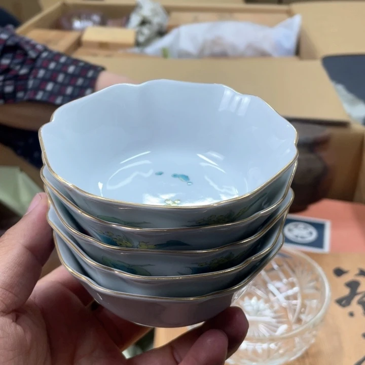 瓷片D**.瓷片哈哈哈哈哈