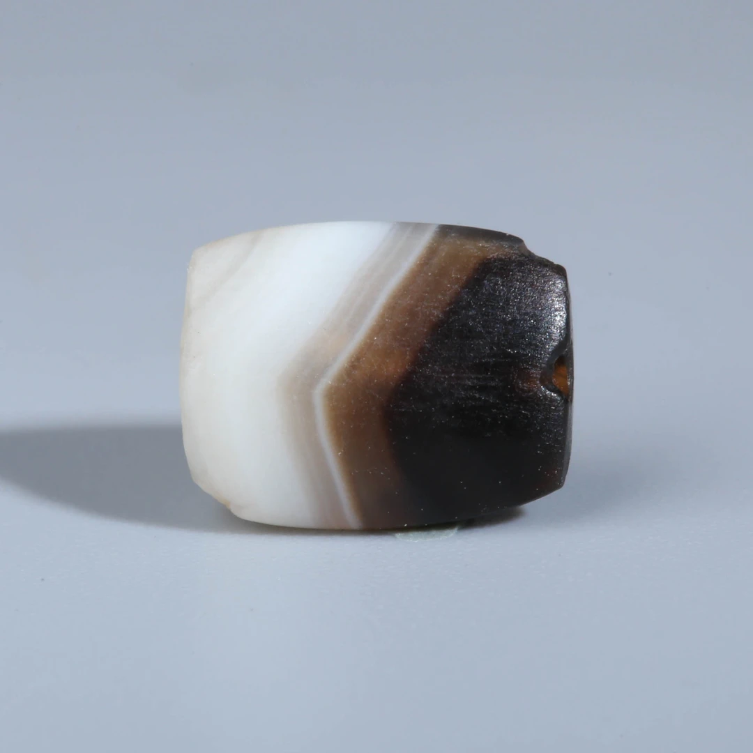 XY46-16 泰国华富里缠丝玛瑙板珠 6.7*8.5mm