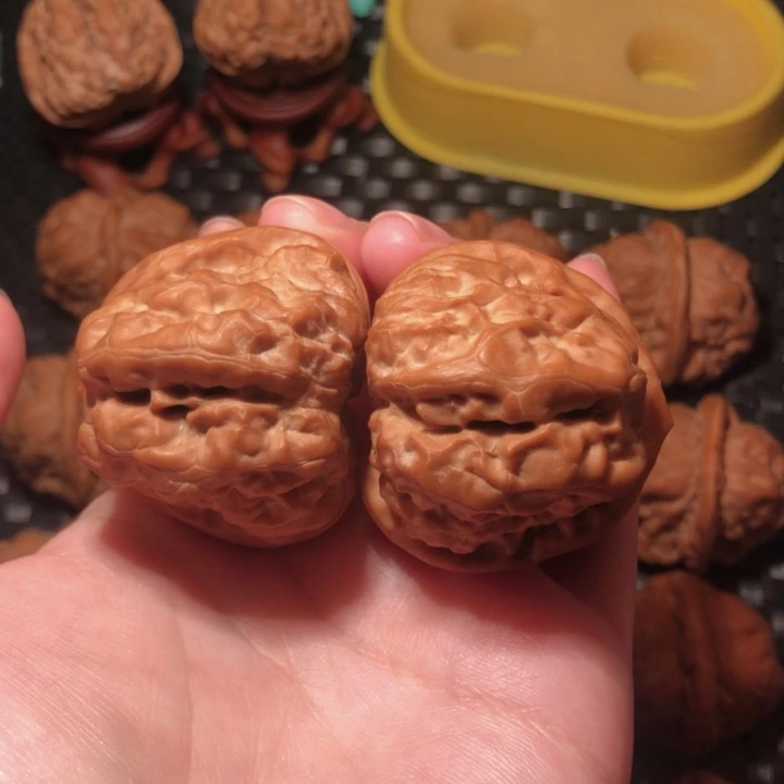 解***脱把件文玩核桃蛙王