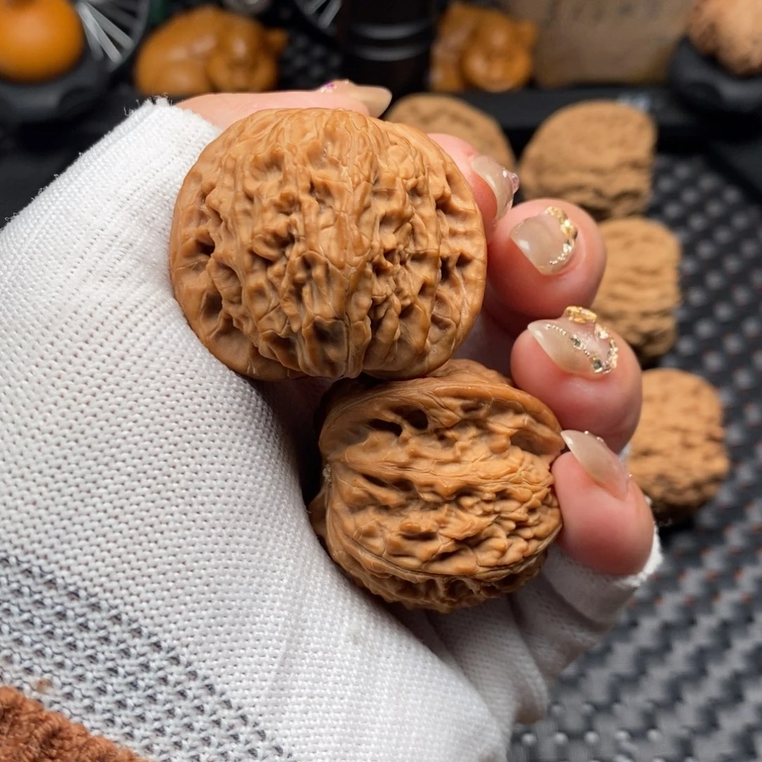 文玩核桃把件?****鱼磨盘40