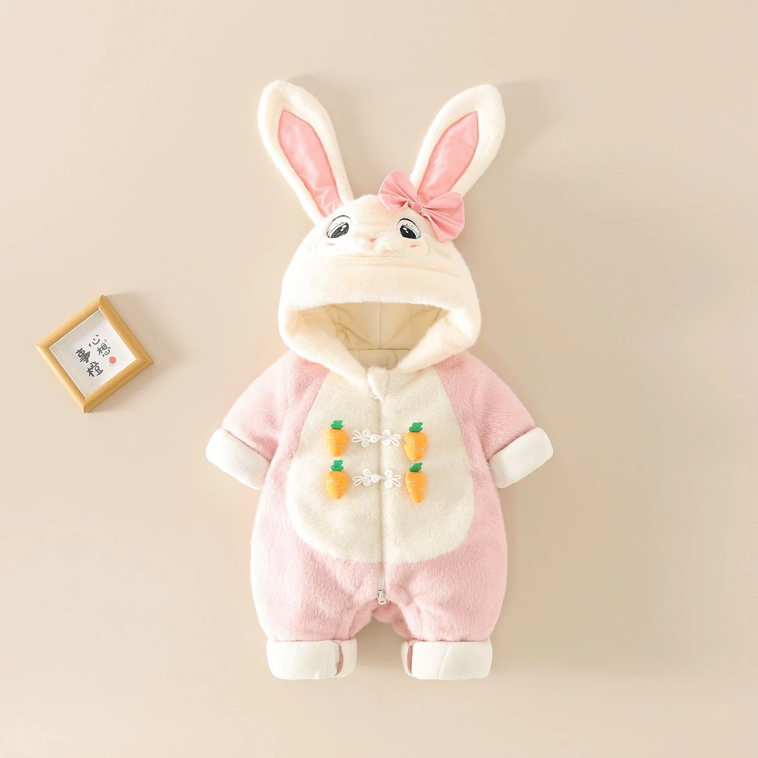 新生儿冬装衣服女宝宝冬季加厚连体衣新中式可爱超萌兔子外出哈衣
