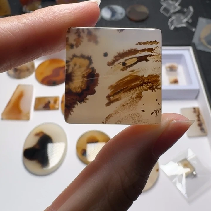 一***诺玛瑙/玉髓未镶嵌摆件