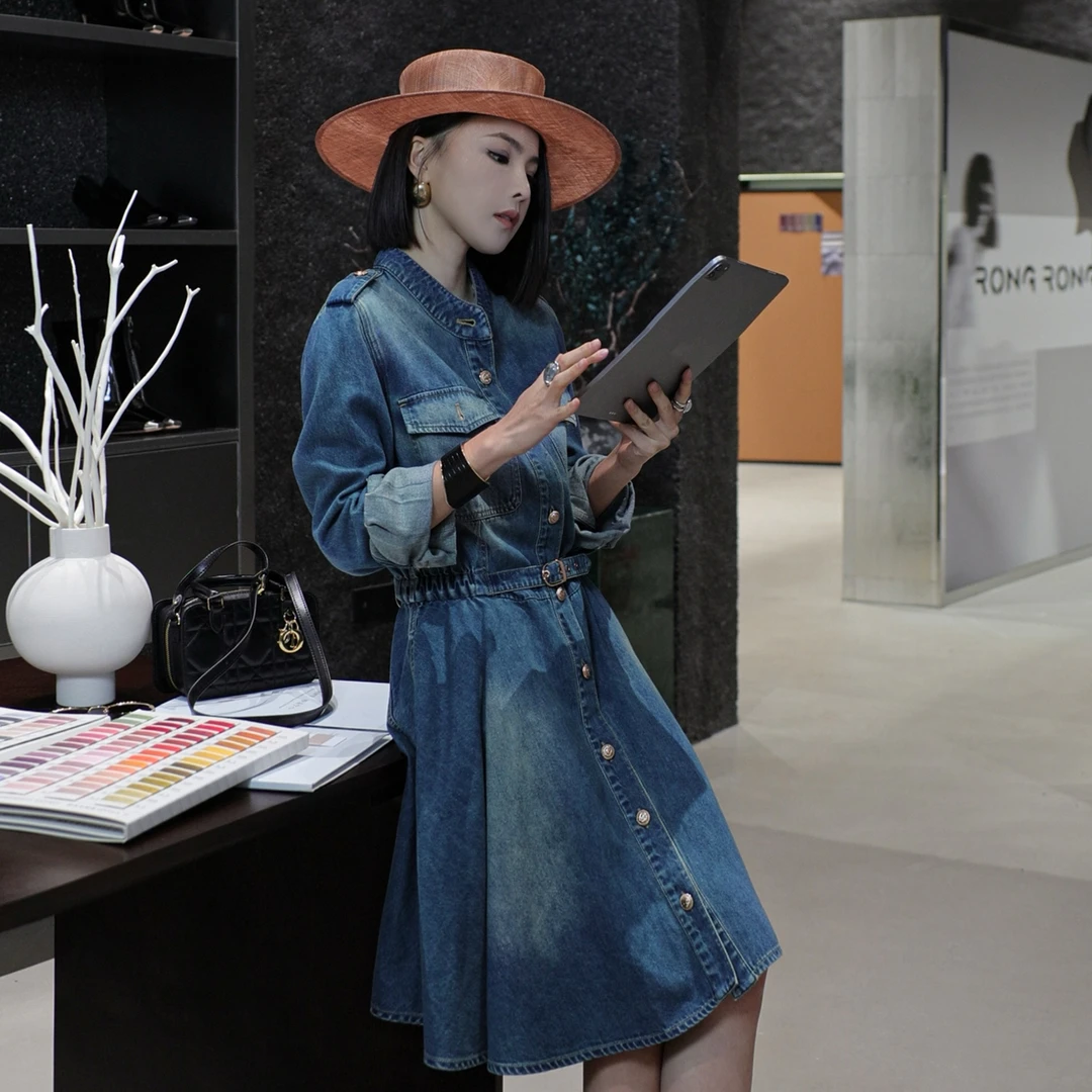 溶溶【丹宁季夏】RONGRONG 立领收腰水洗牛仔衬衫连衣裙F25C232L