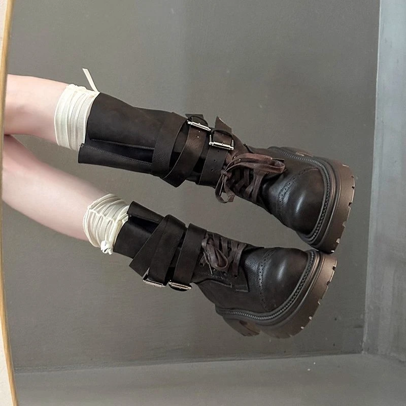 时尚百搭复古帅气厚底炸街机车马丁靴女2025秋冬系带皮带扣时装靴