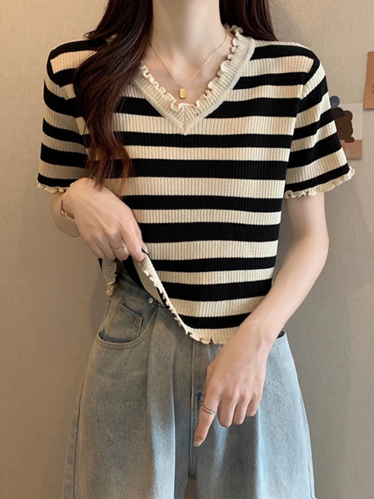 咚咚咚：夏季V领毛针织衫条纹遮肚针织衫薄款显瘦小众宽松