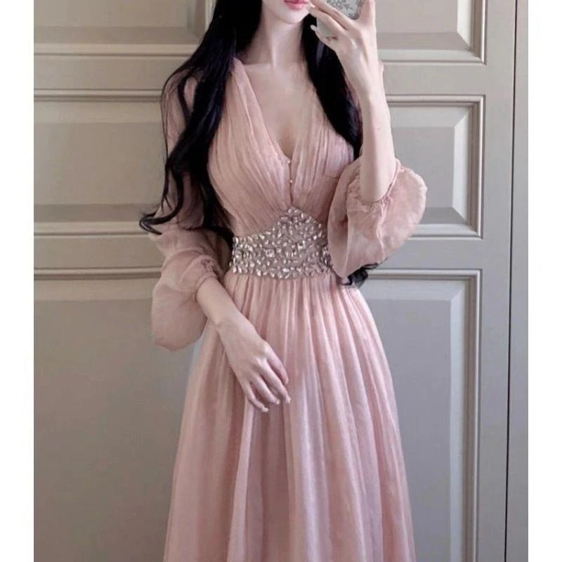 2025年新款长裙轻奢高级感独特漂亮裙子法式粉色女生韩系ins衣服