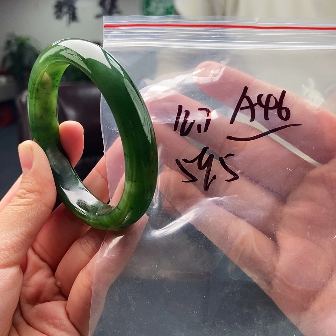 和田玉未镶嵌手镯拍一发一