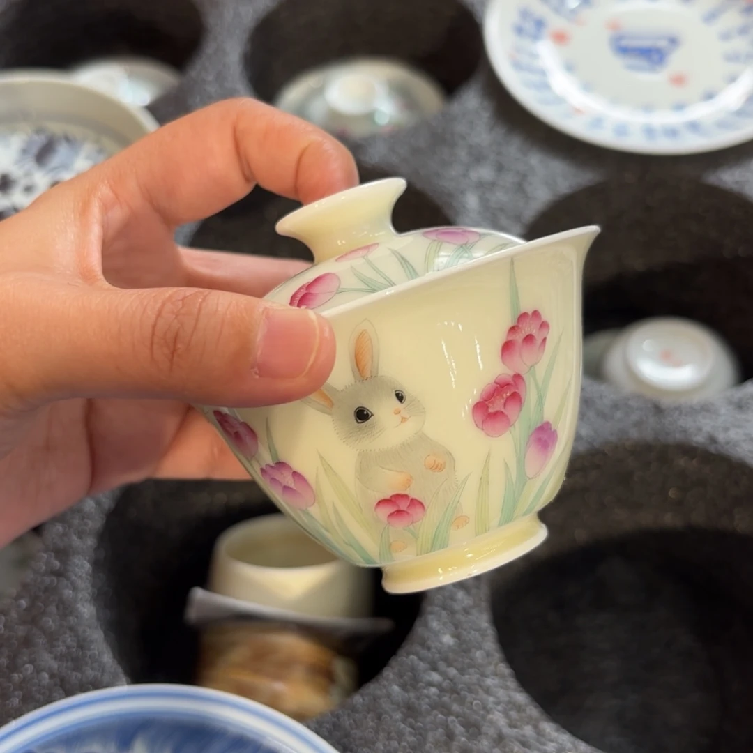 ****行瓷兔子盖碗 福利………………
