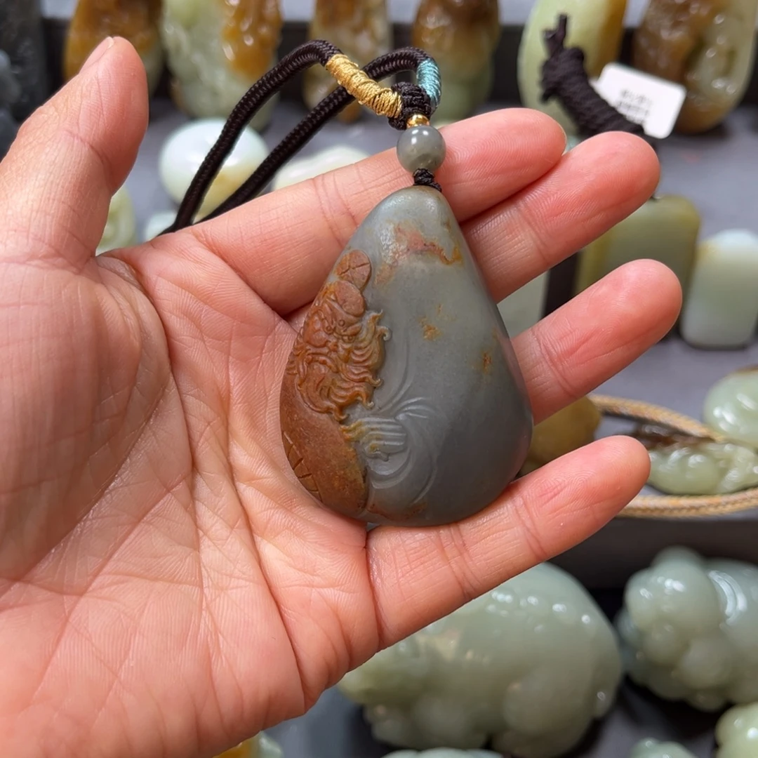 海****和田玉未镶嵌颈饰