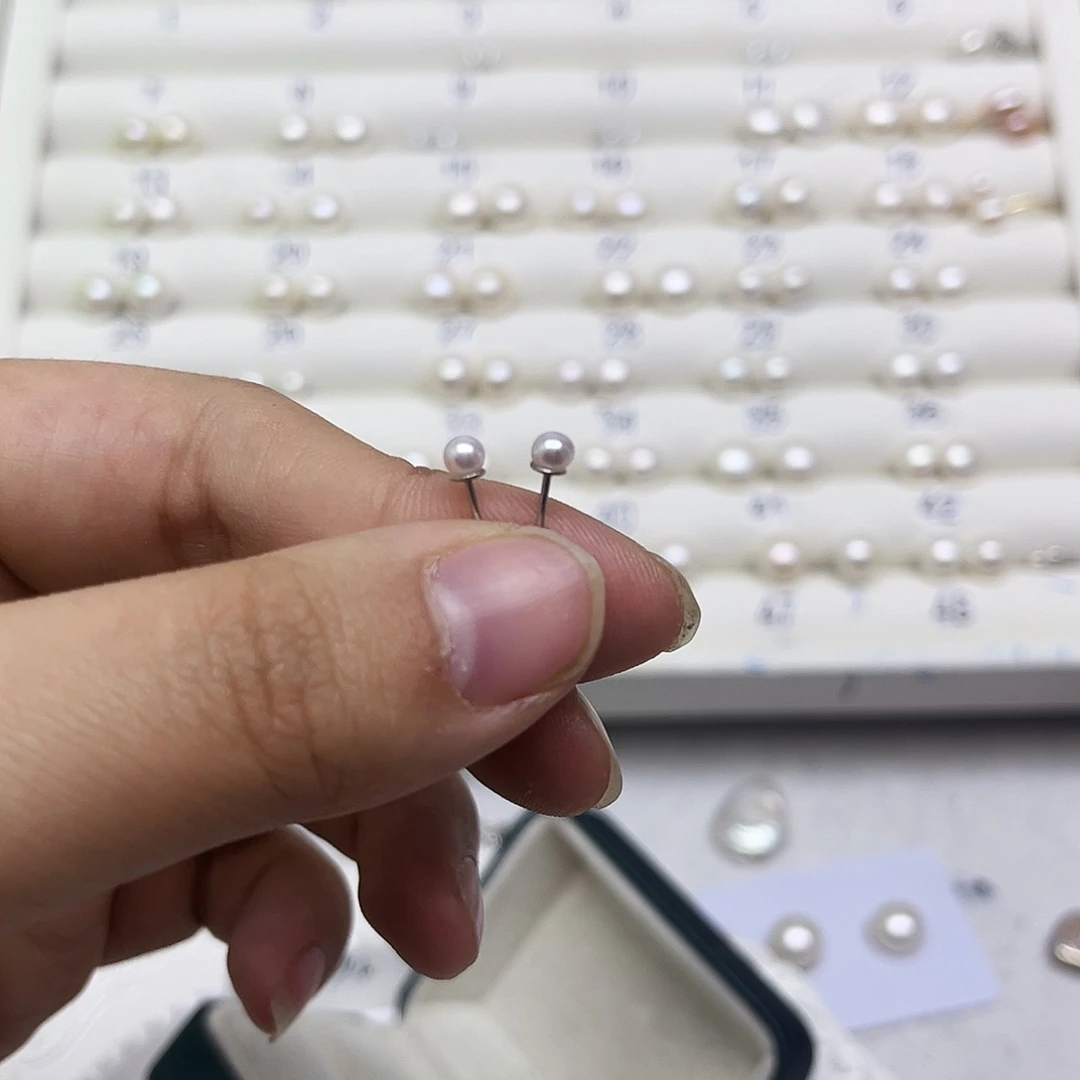 淡水珍珠耳饰银S925镶嵌月****亮