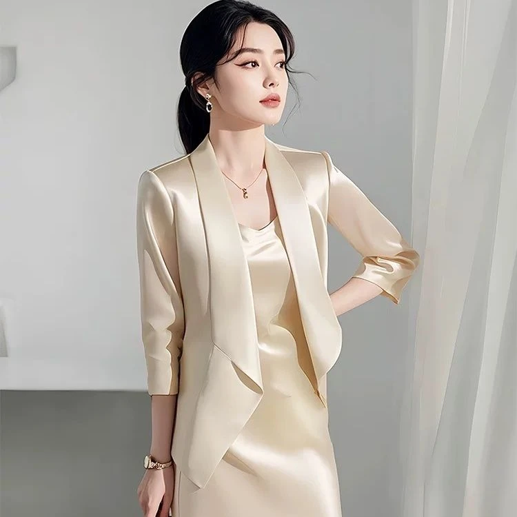 千奇梦初秋新款女装套装轻奢高级感女人味欧货职业西装外套吊带裙