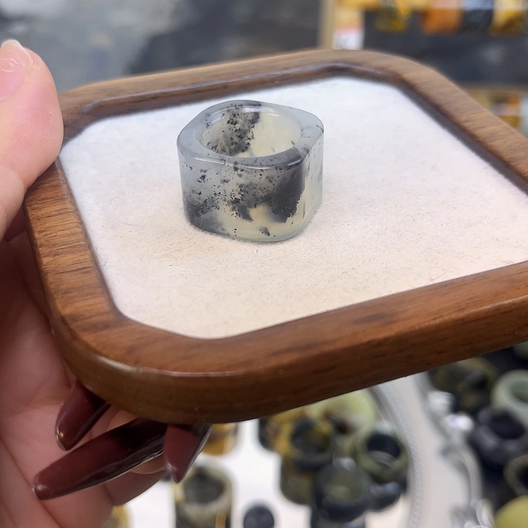 蛇纹石玉未镶嵌戒指16.98